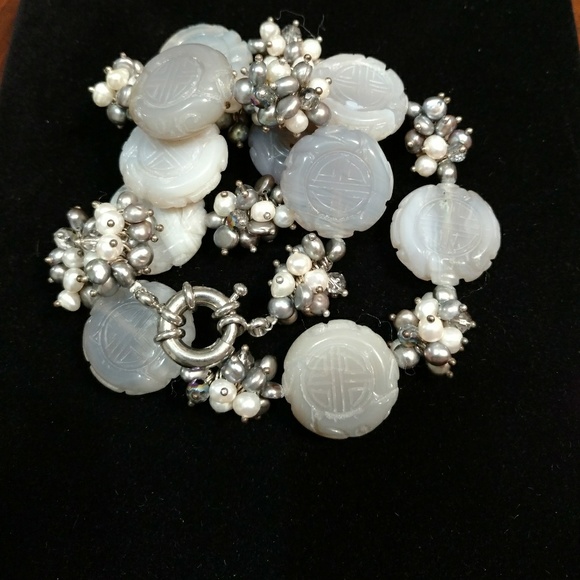 Jade Pearl Necklace - Picture 7 of 7